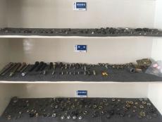 香蕉视频色板厂房环境